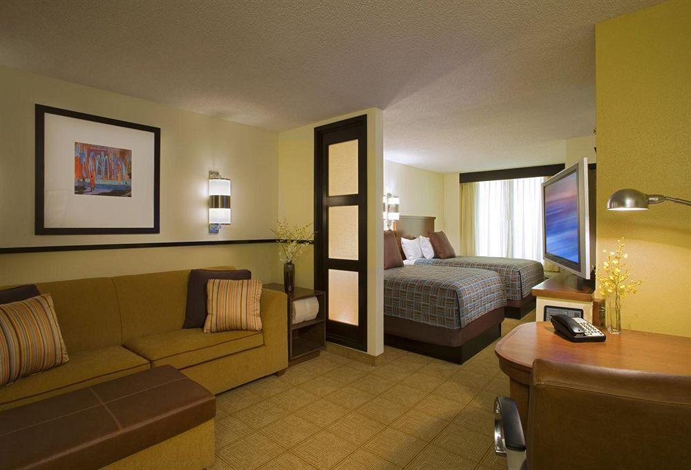 Hyatt Place Albuquerque Uptown חדר תמונה